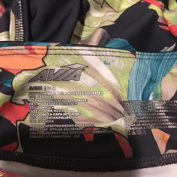 Fabletics Bundle - Picture 4 of 6